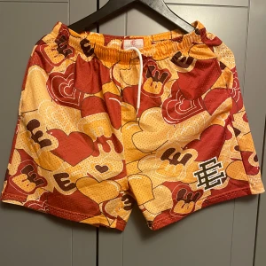 Eric Emanuel shorts - Stolek M bra skick 