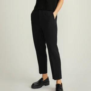 Stockh lm byxor - Superduper sköna byxor från Stockh lm studio! | Modellen heter Bonnie tapered trousers | Bra skick utan några större anmärkningar | Lite nopprig | Storlek 42 | 🤝🤝🤝