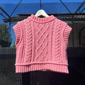 Rosa stickad väst zara - Fint skick!