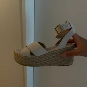 Sommarskor från Nelly  - Storlek 36