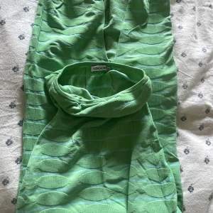 Grön tubedress adoore - I jättebra skick! ☘️Jag har normalt storlek 34 så passar både 34/36