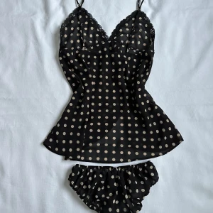 Nattlinne  - En superfin set