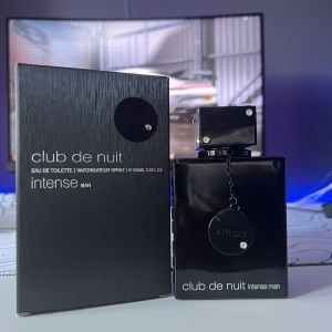 Club de Nuit Intense Man - Säljer min Club De Nuit Intense man som jag köpte för ca 1 månad sen. Jättefin citrus doft som är mycket lik Creed Aventus. Ca 85-90ml/105ml kvar. Skriv om du har mer frågor🙂