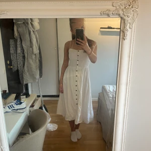 Linneklänning - Superfin linneklänning, perfekt till midsommar🌸💞