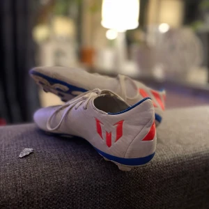 Adidas Nemezis 19.4 / storlek 36 - Bekväma Sällsynta