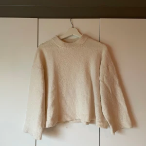 Hm premium mohai - Vit mohair tröja från hm!