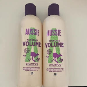 Aussie volyme shampo - Fick dessa 2 i födelsedagspresent men det passar tyvärr inte för mitt hår. Oöppnade och säljer båda 2 för 100 kronor.