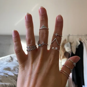 Coola Silver ringar - Ascoola silverringar som tyvärr aldrig använts därav säljer jag i hopp om att någon annan ska få användning för dem