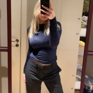 Intimissimi tröja  - En marinblå tröja! Jättefin! 