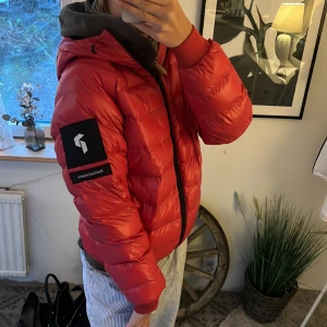 Peakperformance jacka ! - Andvänd en gång förra året så alltså nyskick