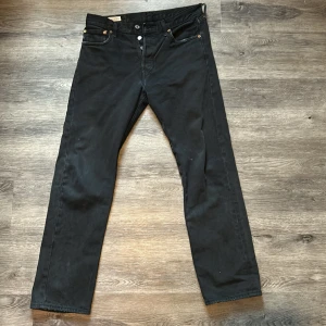 Levis 501 jeans  - W30 L30 passar som S