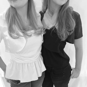 Bolero  - Svart bolero! Storlek 38 skulle säga att den sitter mer som en 36! Finns att köpa på INSTAGRAM secondwear.uf 💞💞