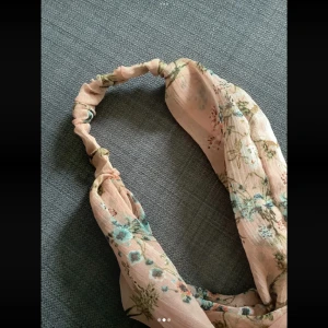 Hårband prutbart  - Knappt använt 