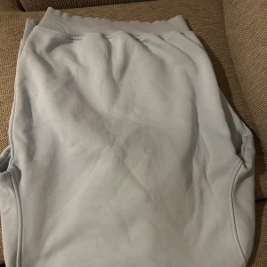 Stone island hoodie  - Säljer Stone island hoodie baby blue jättefin storlek M inte använt så mycket 