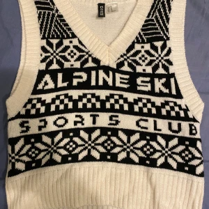 stickad  - stickad linne aldrig använt skönt material