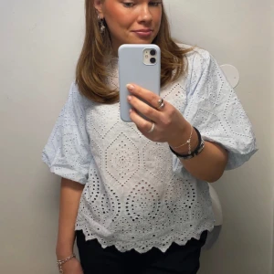 Blus - Supersöt blus från neo noir