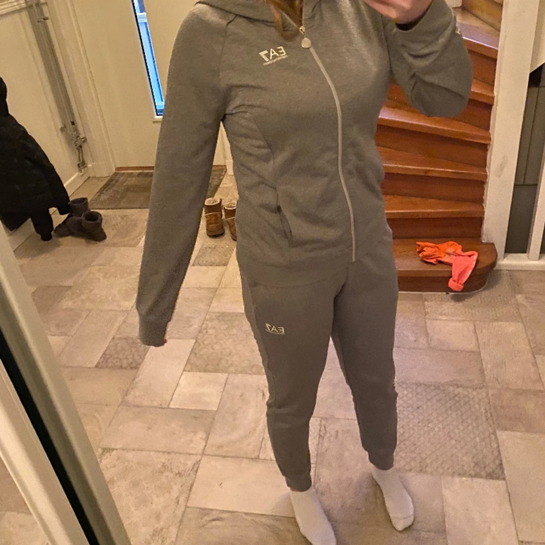 Armani tröja + byxor  - 90