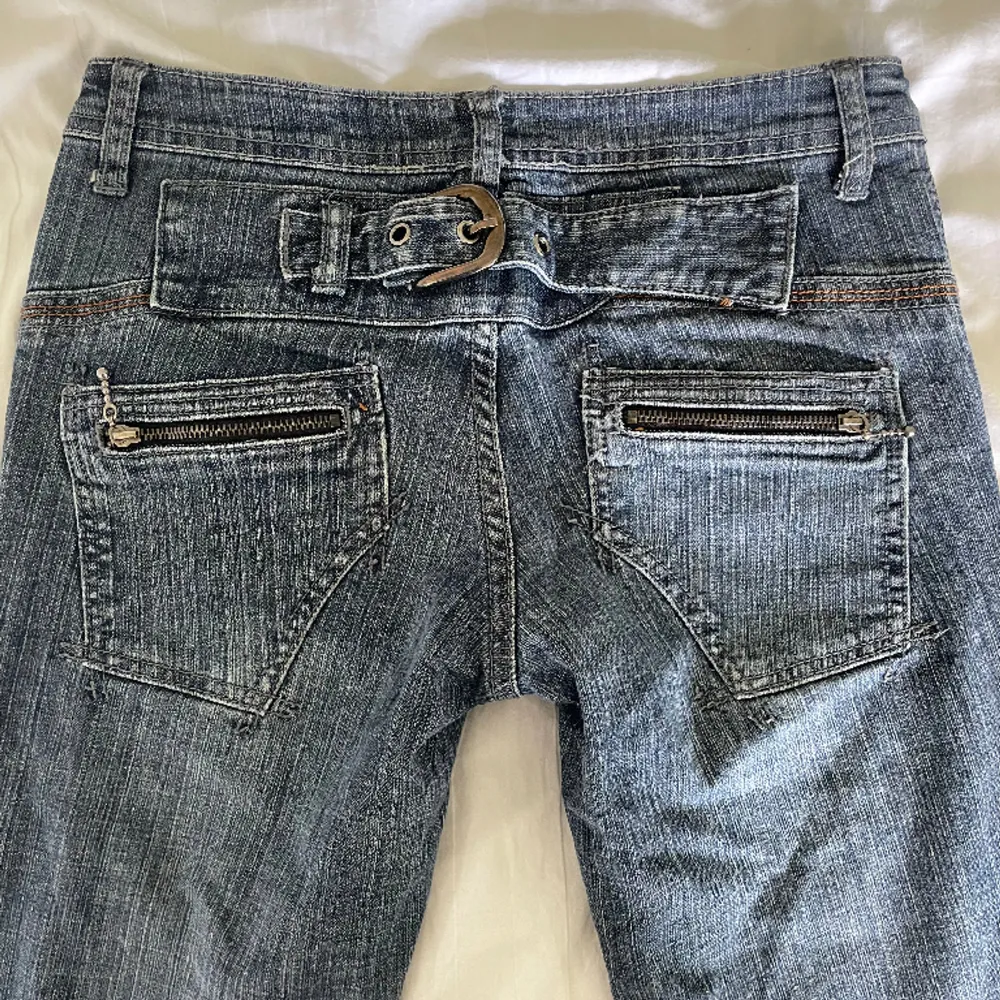 Sälja mina snygga jeans då dom blivit lite för tajta💗 Skriv privat för bilder på💕. Jeans & Byxor.