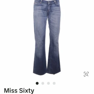 Jätte fina sixty jeans  - Jätte fina sixty jeans som är köpta på sellpy aldrig använda dom passade bara mig inte så darför säljer jag dom 