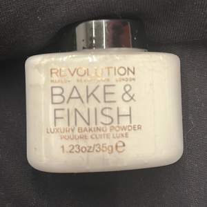 Settingpowder från Makeup Revolution. Transparent. Oöppnad. 