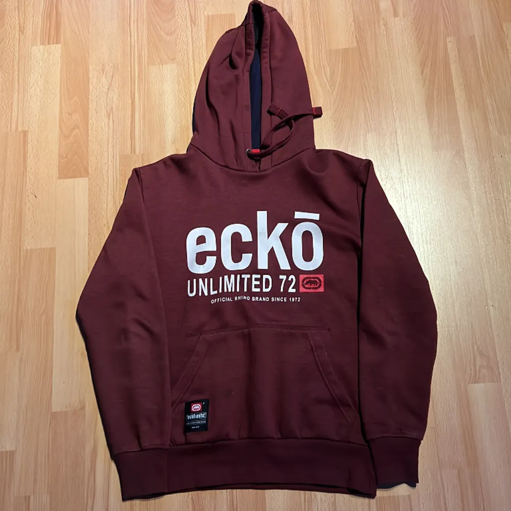 fet ecko hoodie i strl S💯🤤pris går att diskuteras🙏pm för mått🐊💅. Hoodies.
