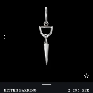 Marianilsdotter örhängen  - Säljer mina marianilsdotter örhängen för 3400 tillsammans 💗 använda men har inga synliga defekter. Köp ett för 1500!