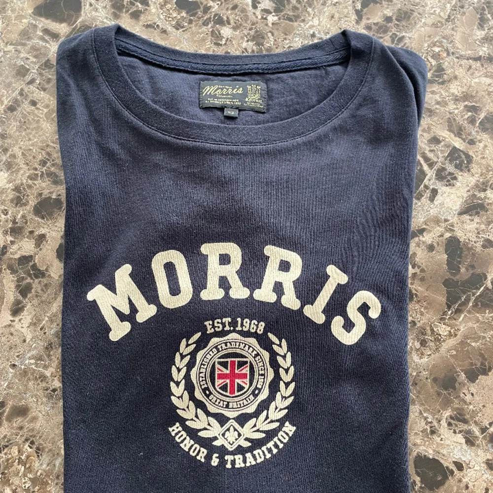 En helt oanvänd (endast testad) T-shirt från Morris.. T-shirts.