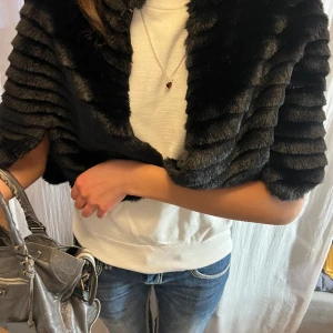 Bolero - Säljer denna snygga bolero❤️❤️❤️