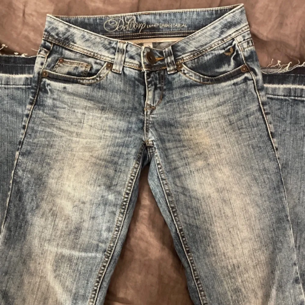 Super snygga Lågmidjade jeans från Esprit i storlek 25/30💕 skriv för mer info💘. Jeans & Byxor.