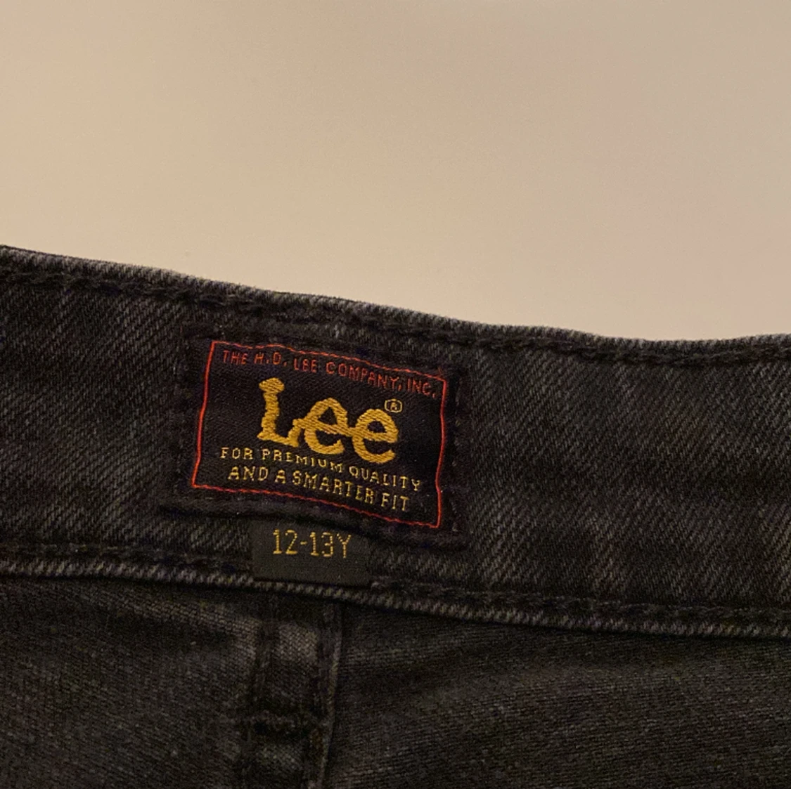 Gråa lewis jeans - 1
