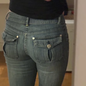 Blåa Jeans  - Storlek 34