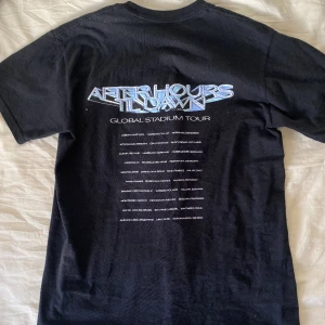The weeknd merch  - After Hours Til Dawn The weeknd merch från hans konsert i Stockholm sommaren 2023. Lite smått oversize men sitter på bra på mig dom har S. 💗💗💗 💗💗💗