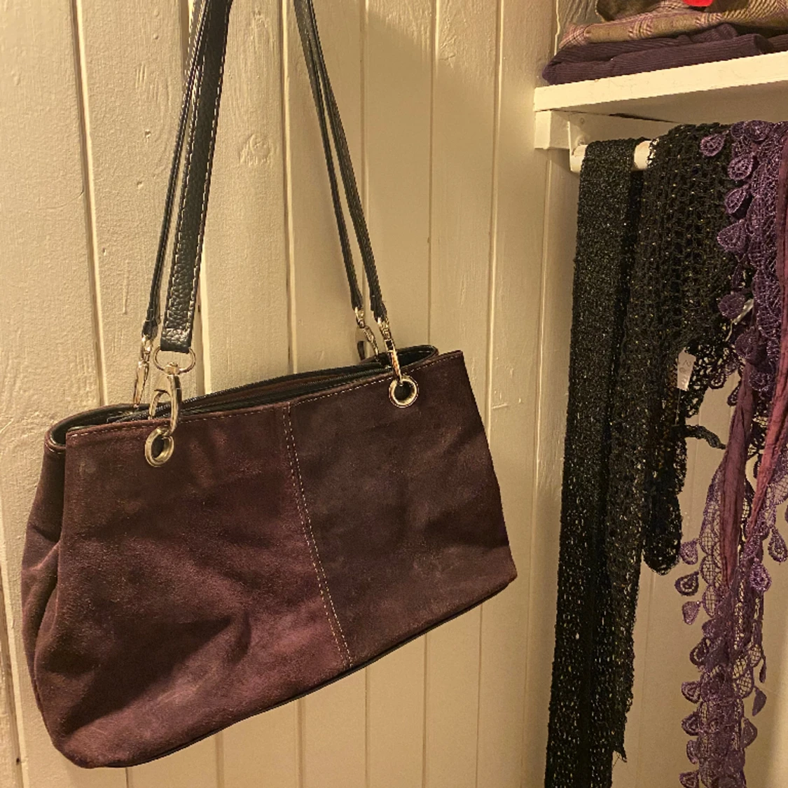 Lila väska