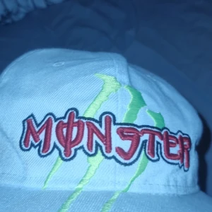 Monster keps - Storlek 7 Kan sänka pris