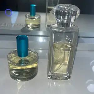 2 st jättefina parfymer från Mary Kay. Säljs på grund av att jag tröttnat på doften. Köp 1 för 200kr eller båda för 350kr. Kan även tänka mig att byta dom mot någon annan parfym.