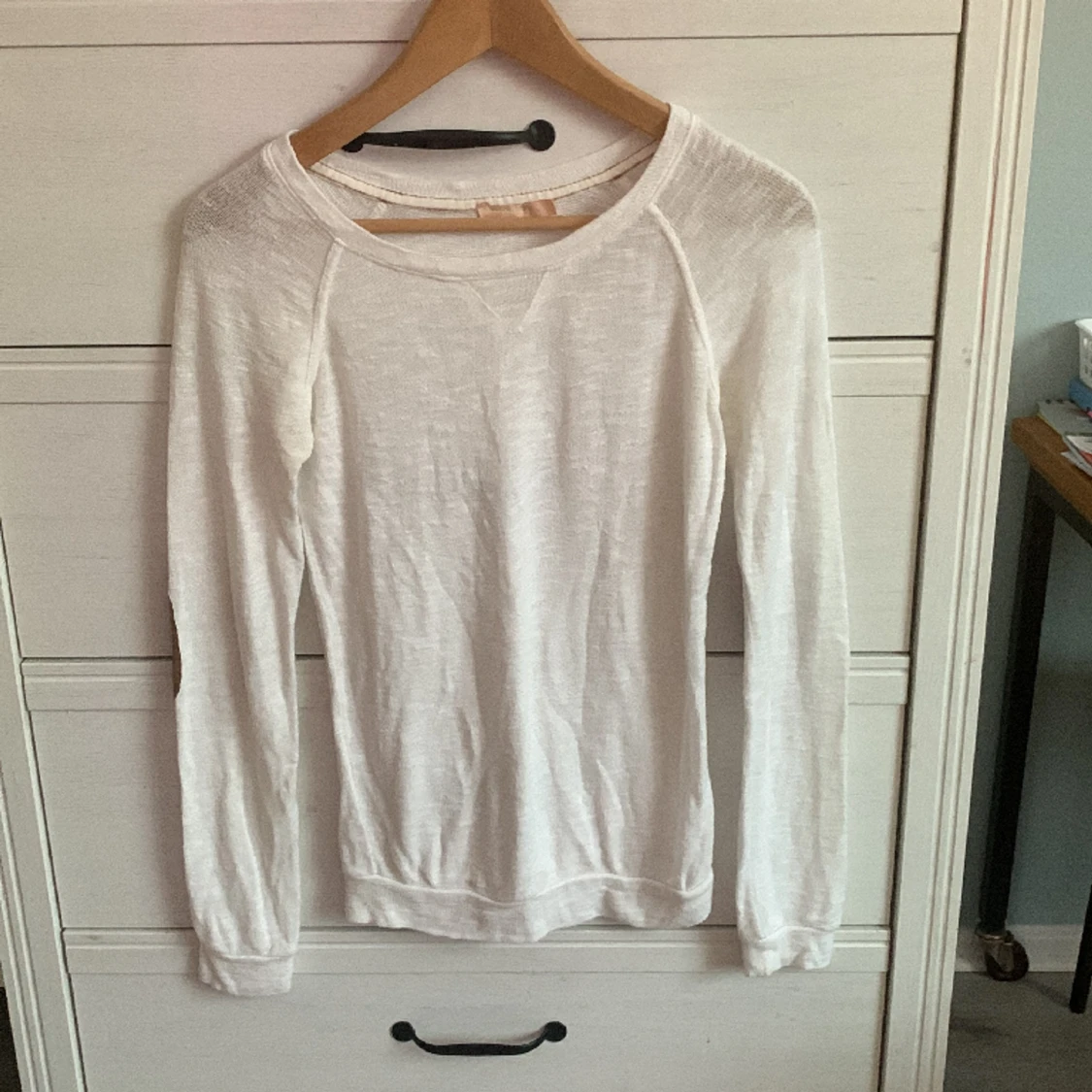 Tunn stickad tröja, S