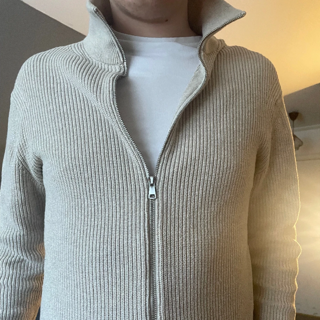 Stickad tröja/kofta