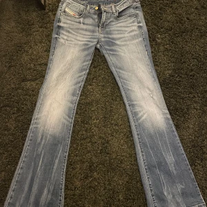 Diesel jeans - Jätte snygga låga jeans från diesel som jag råka beställa i fel storlek, så dem är lite för stora för mig. Skriv för mer bilder!