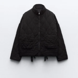 Zara jacka - Slutsåld jacka. Säljer pga inte längre kommer till användning. Nypris 859kr! 