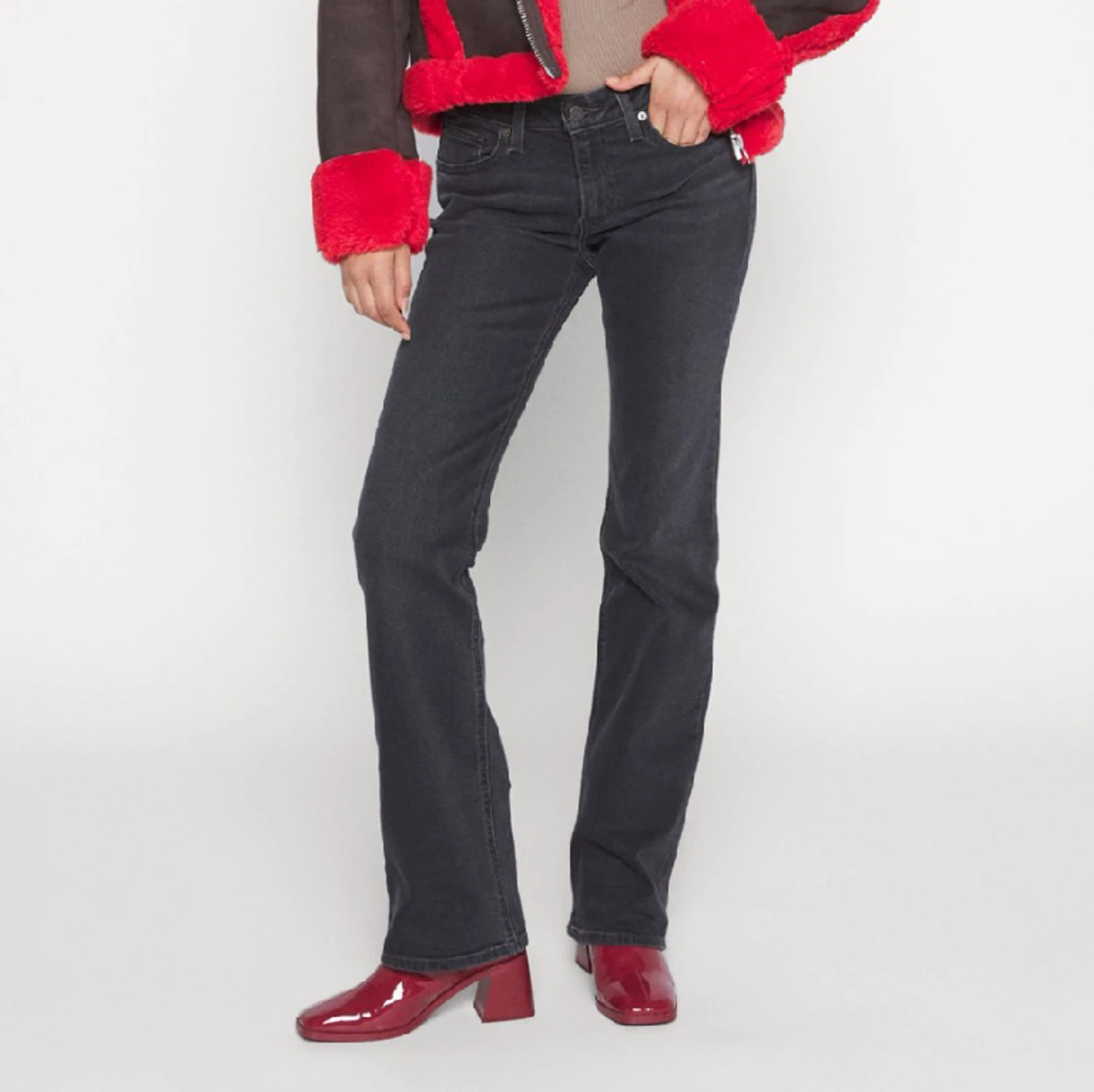 Super low bootcut Levis  - 91