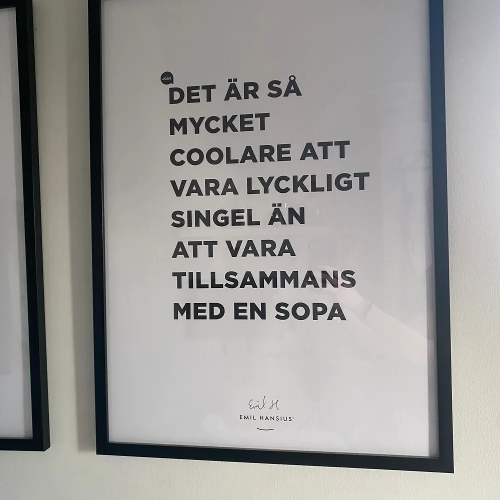 50x70 cm, säljer då jag har 1 till och inte behöver den här men det är lite märken på som va när vi fick den. pris går att diskutera.. Övrigt.