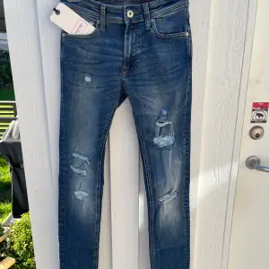 Nya jeans modell Liam (skinny) från Jack & Jones, storlek 27/32