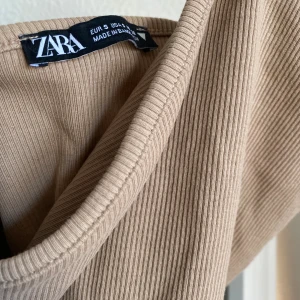 Topp - Enkel topp från Zara🫶🏼