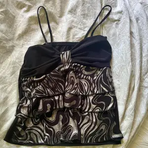 Ass snyggt linne som aldrig kommer till användning!! Pris kan diskuteras 