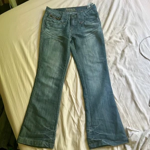 Y2k jeans  - Midja:34cm 💖 Innerbenslängd:74💖 Totallängden: 94💖