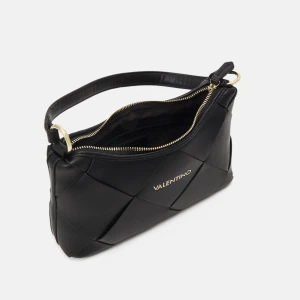 Valentino väska - Sååå fin väska + i nyskick! Nypris 1425kr 🩷