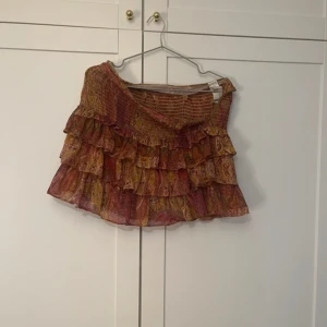 Zara kjol - säljs inte längre. Kan också byta mot en annan storlek