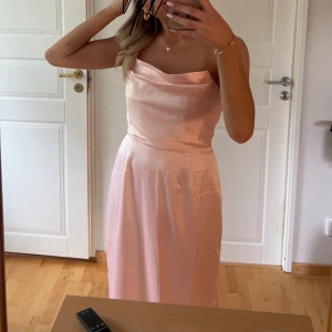 Balkläning - Säljer min balkläning, bara använd en gång💕 jätte bra skick och säljer då jag inte kommer ha mer användig för den!