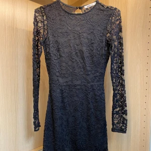 Klänning - Ny utan prislapp