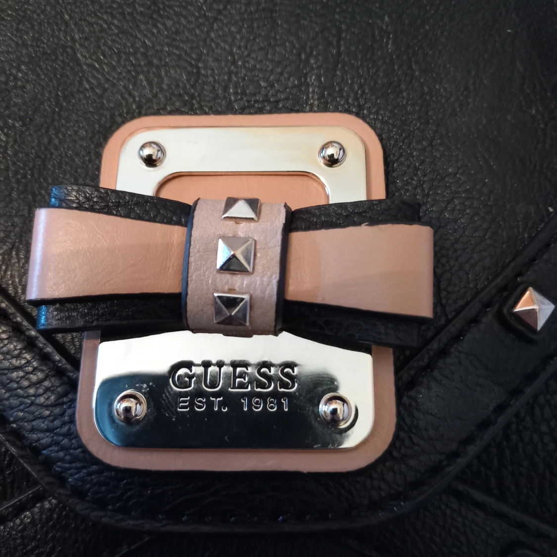 Äkta guess - 90